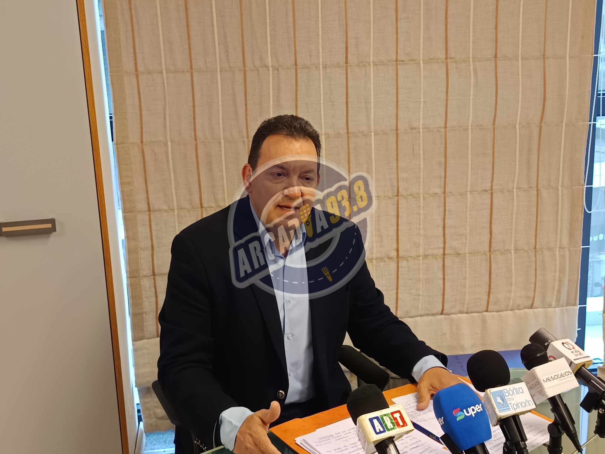 Κατσίρης για τα στρατόπεδα της Τρίπολης: Ν' αναλάβει δράση η Δημοτική Αρχή